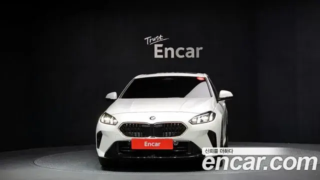 BMW 1 Series 2025 — Photo 2/20