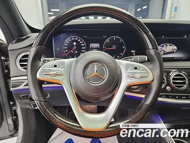 Mercedes-Benz S-Class 2018 — ფოტო 19/19