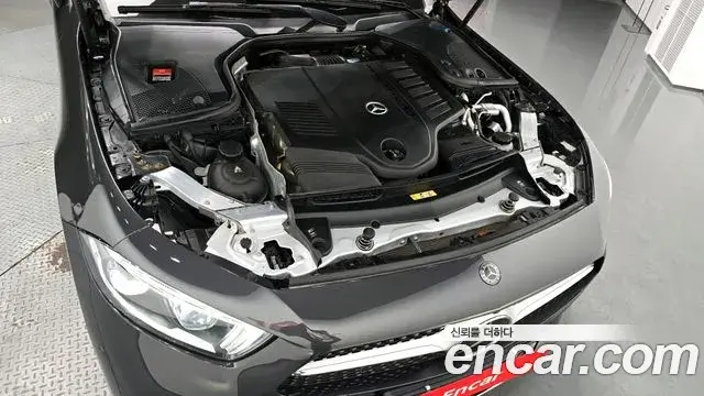 Mercedes-Benz CLS-Class 2020 — Photo 12/20