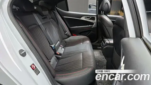 Genesis G70 2019 — Photo 4/20