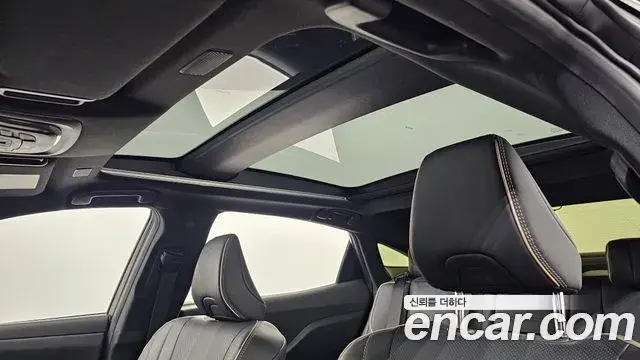 Toyota Crown Crossover 2024 — Photo 10/20