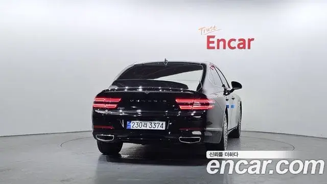 Genesis G80 2023 — ფოტო 18/20