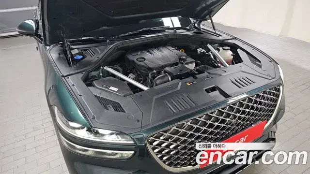 Genesis GV70 2021 — ფოტო 32/34