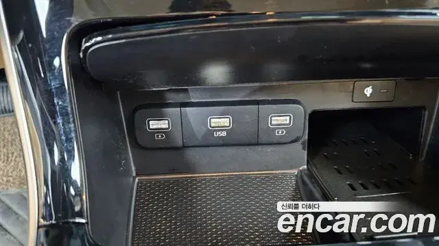 Kia Carnival 2023 — Photo 29/39
