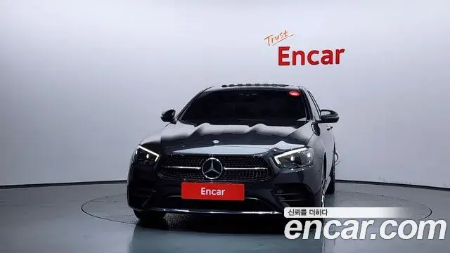 Mercedes-Benz E-Class 2020 — Фото 2/20