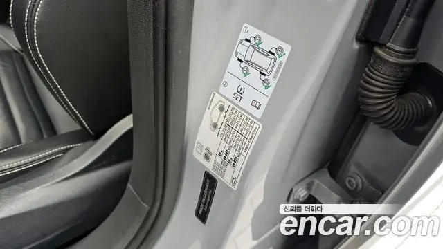 Volkswagen Passat GT 2022 — Photo 22/34