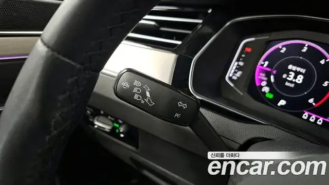 Volkswagen Passat GT 2022 — Photo 21/34