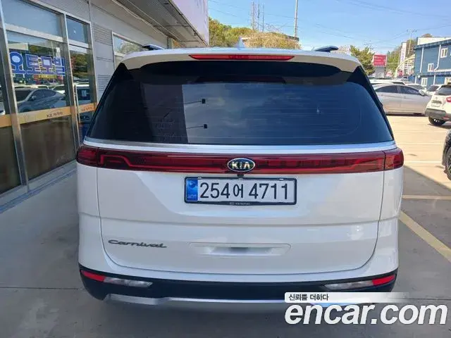 Kia Carnival 2021 — Şəkil 4/17