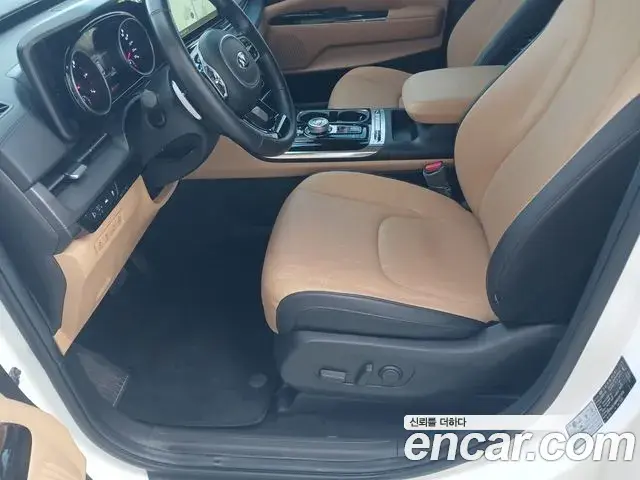 Kia Carnival 2021 — Şəkil 9/17