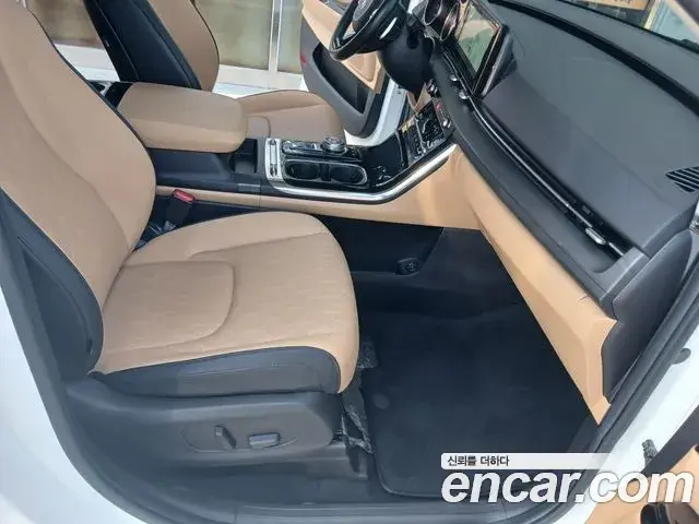 Kia Carnival 2021 — Şəkil 7/17