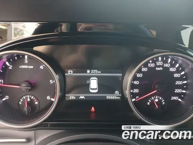 Kia Carnival 2021 — Şəkil 11/17