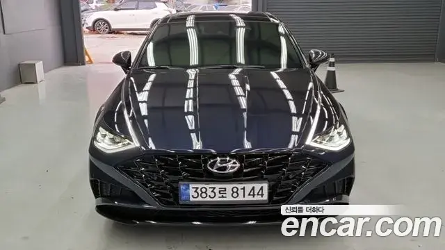 Hyundai Sonata Hybrid 2020 — Photo 2/17