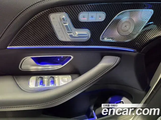 Mercedes-Benz GLE-Class 2025 — Photo 11/20