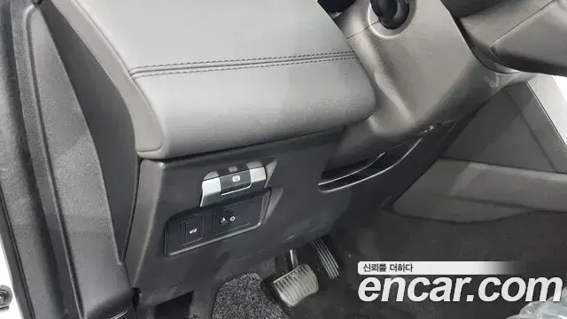 Land Rover Discovery Sport 2020 — Photo 36/38