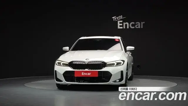 BMW 3 Series 2022 — ფოტო 14/34