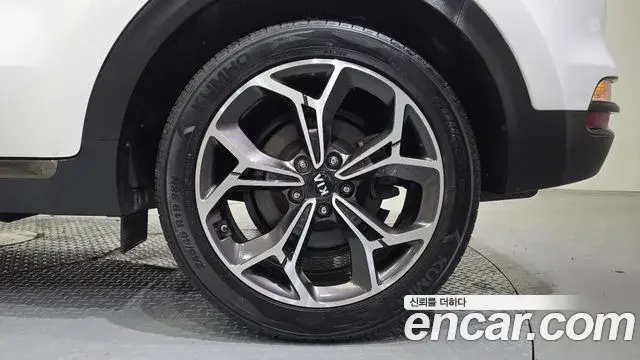 Kia Sportage The Bold 2019 — ფოტო 7/30