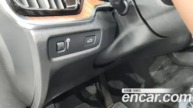 Volvo S60 2020 — Photo 24/36