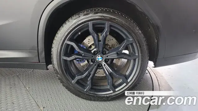 BMW X4M 2019 — Photo 30/30
