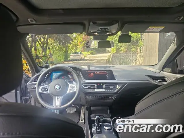 BMW 1 Series 2024 — ფოტო 15/18
