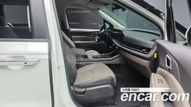 Kia Carnival 2025 — Фото 11/20