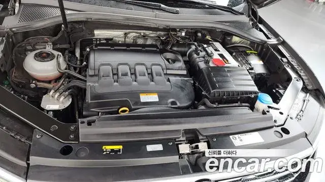 Volkswagen Tiguan 2019 — ფოტო 23/34
