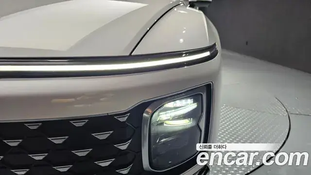 Hyundai Grandeur Hybrid 2023 — Photo 21/32