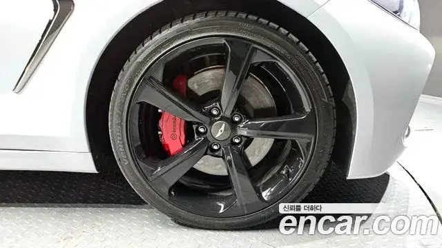 Genesis G70 2018 — ფოტო 12/32
