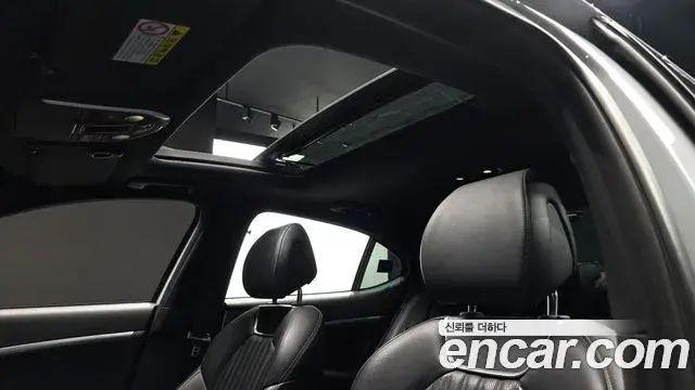 Genesis G70 2018 — Photo 11/20