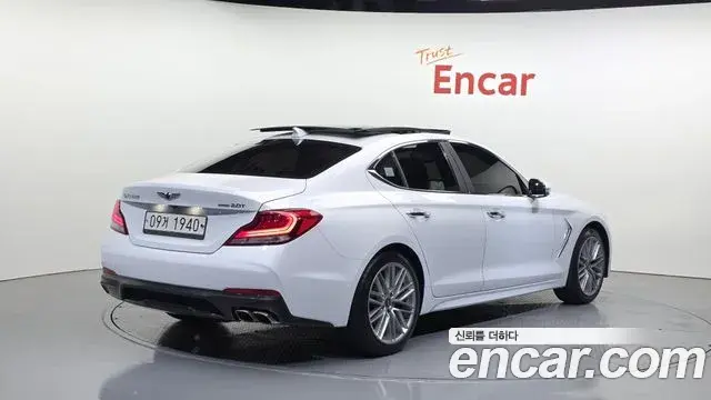 Genesis G70 2018 — Photo 11/20