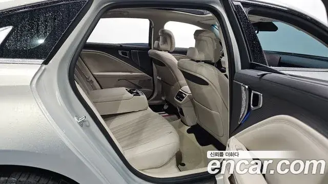 Kia K8 2025 — Şəkil 6/36