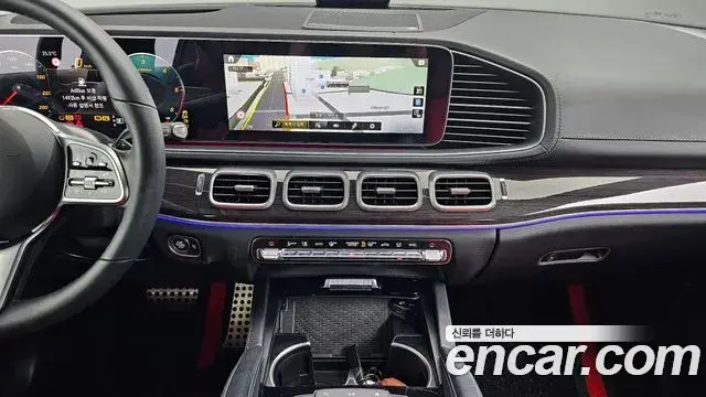 Mercedes-Benz GLE-Class 2023 — Фото 12/20