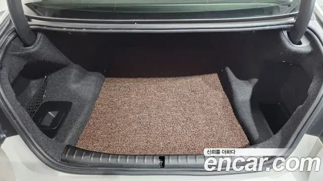 BMW 5 Series 2019 — Şəkil 2/20