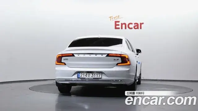 Volvo S90 2024 — ფოტო 29/35