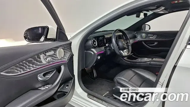 Mercedes-Benz E-Class 2022 — Фото 10/20