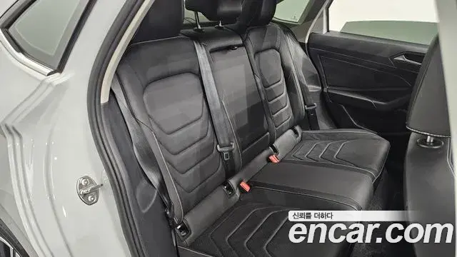 Volkswagen Jetta 2024 — Photo 4/31