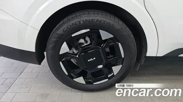 Kia Carnival 2024 — Photo 5/20
