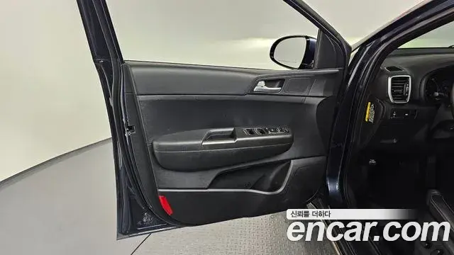 Kia Sportage The Bold 2018 — Şəkil 17/34