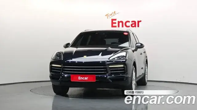 Porsche Cayenne 2019 — Photo 31/33