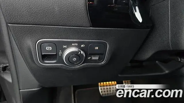 Mercedes-Benz GLA-Class 2023 — Фото 16/20