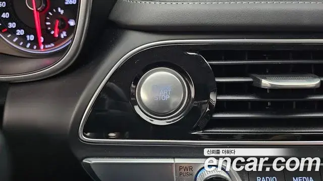 Genesis G70 2019 — Şəkil 30/32