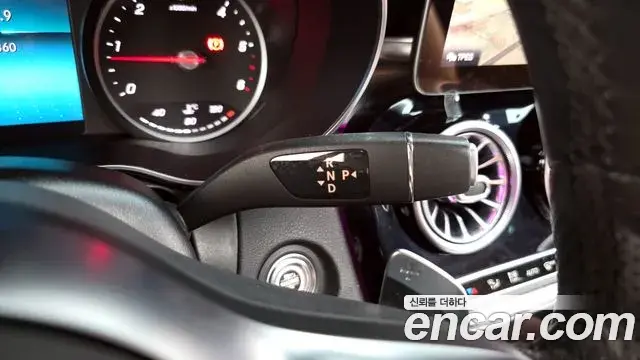 Mercedes-Benz C-Class 2019 — Şəkil 14/20
