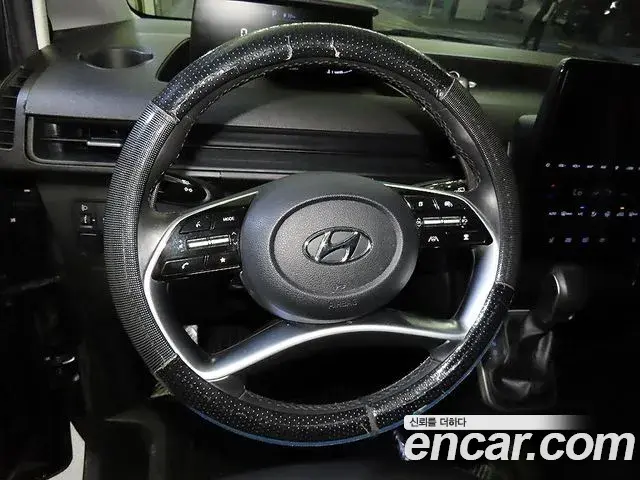 Hyundai Staria 2023 — Photo 13/19