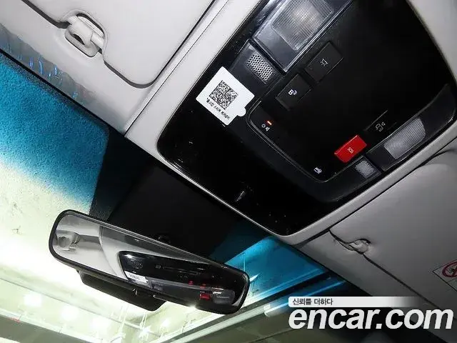 Hyundai Staria 2023 — Photo 2/19
