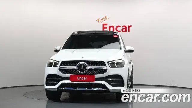 Mercedes-Benz GLE-Class 2023 — ფოტო 21/33