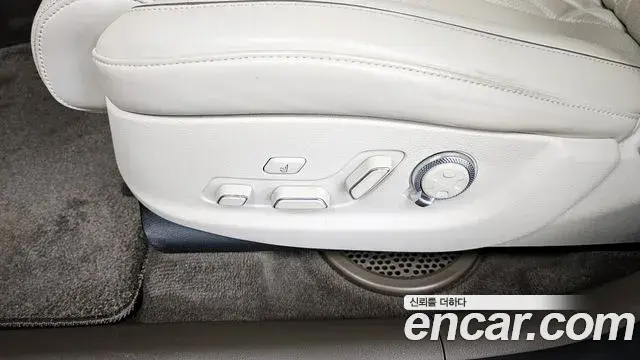 Genesis GV80 2022 — ფოტო 17/30