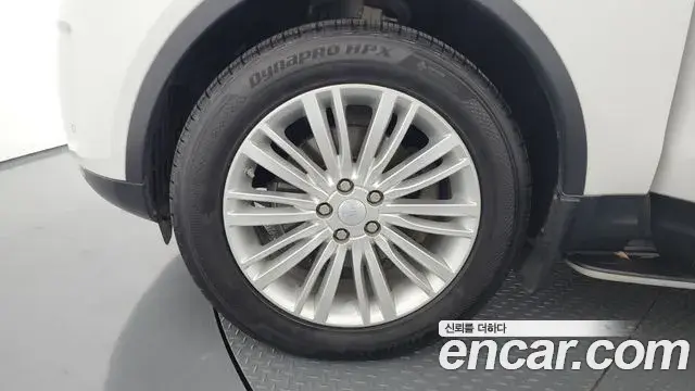 Land Rover Discovery 5 2018 — ფოტო 2/38