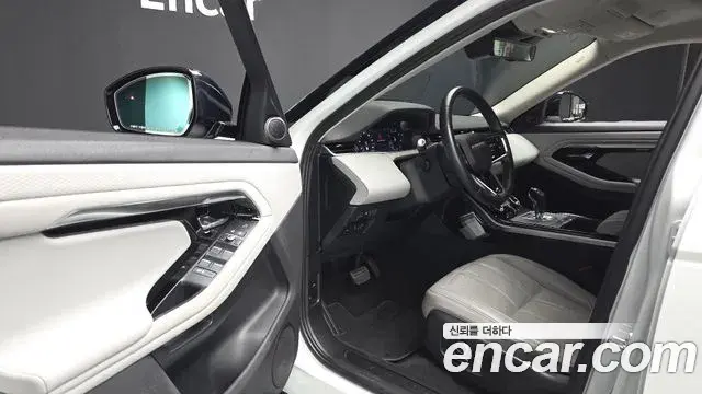 Land Rover Range Rover Evoque 2021 — ფოტო 13/34