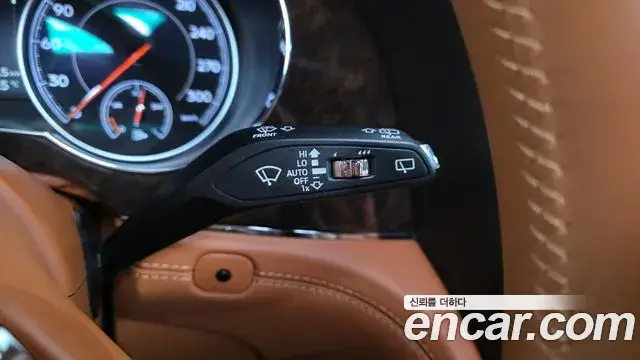 Bentley Bentayga 2019 — Photo 24/36