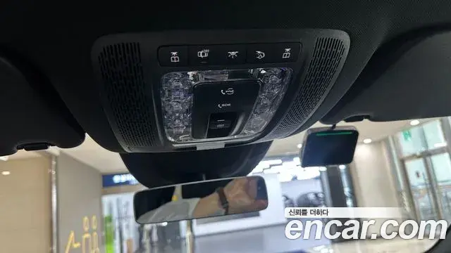 Mercedes-Benz GLS-Class 2025 — Photo 4/19