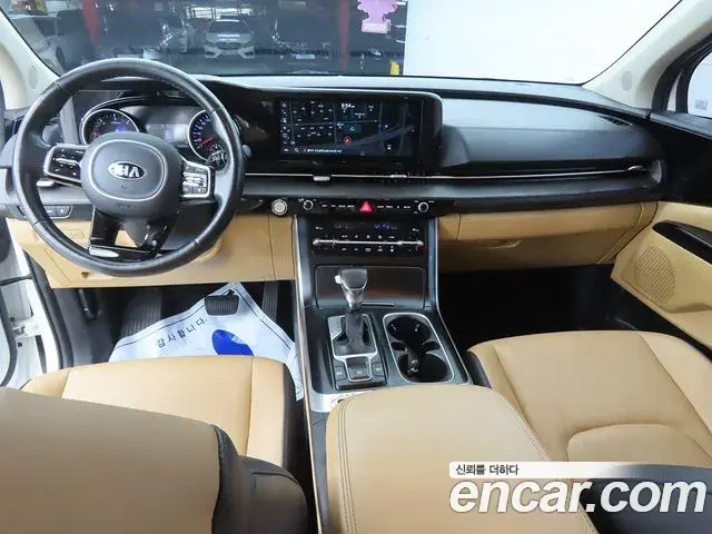 Kia Carnival 2021 — Photo 6/20